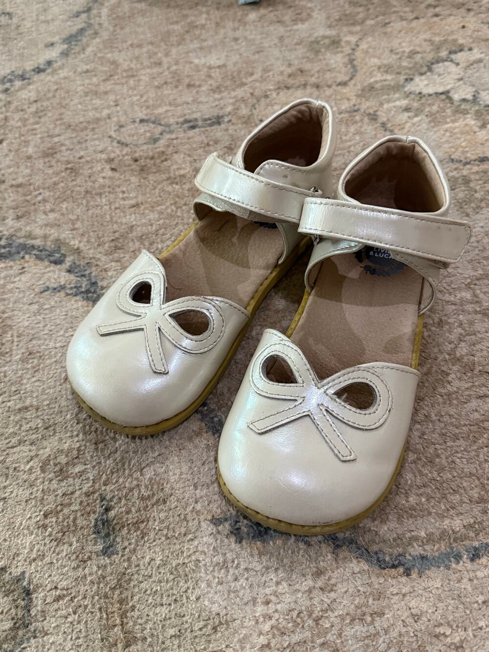 Livie & Luca Bow Mary Janes Shoes Cream Shimmer Kids Girls Size 1